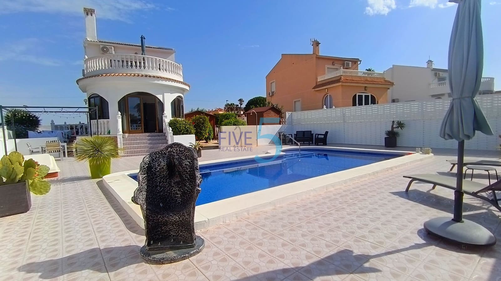 3 bedroom Villa for sale in Benijofar with pool - € 395,000 (Ref: 10017766)