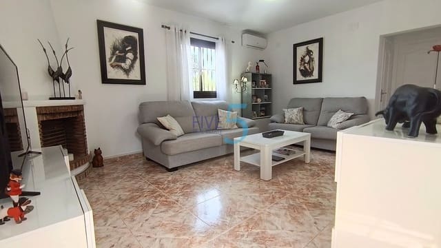 3 bedroom Villa for sale in Benijófar with pool - € 395,000 (Ref: 10017766)