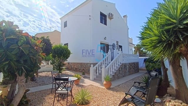 3 bedroom Villa for sale in Benijófar with pool - € 395,000 (Ref: 10017766)
