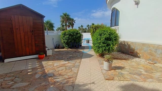 3 bedroom Villa for sale in Benijófar with pool - € 395,000 (Ref: 10017766)