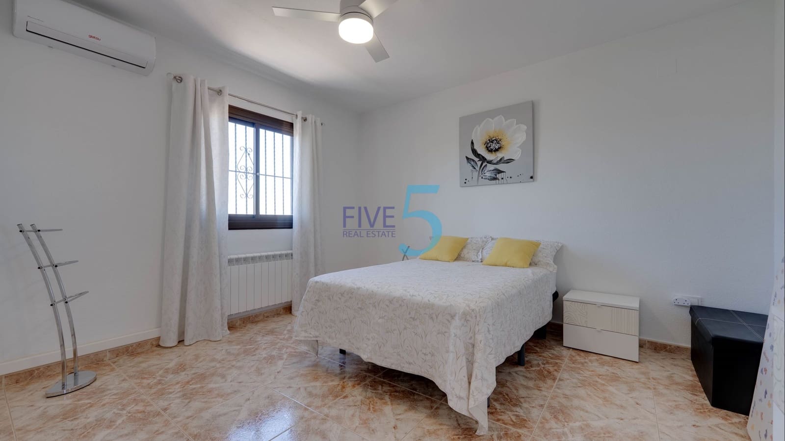 3 bedroom Villa for sale in Benijofar with pool garage - € 395,000 (Ref: 10017766)