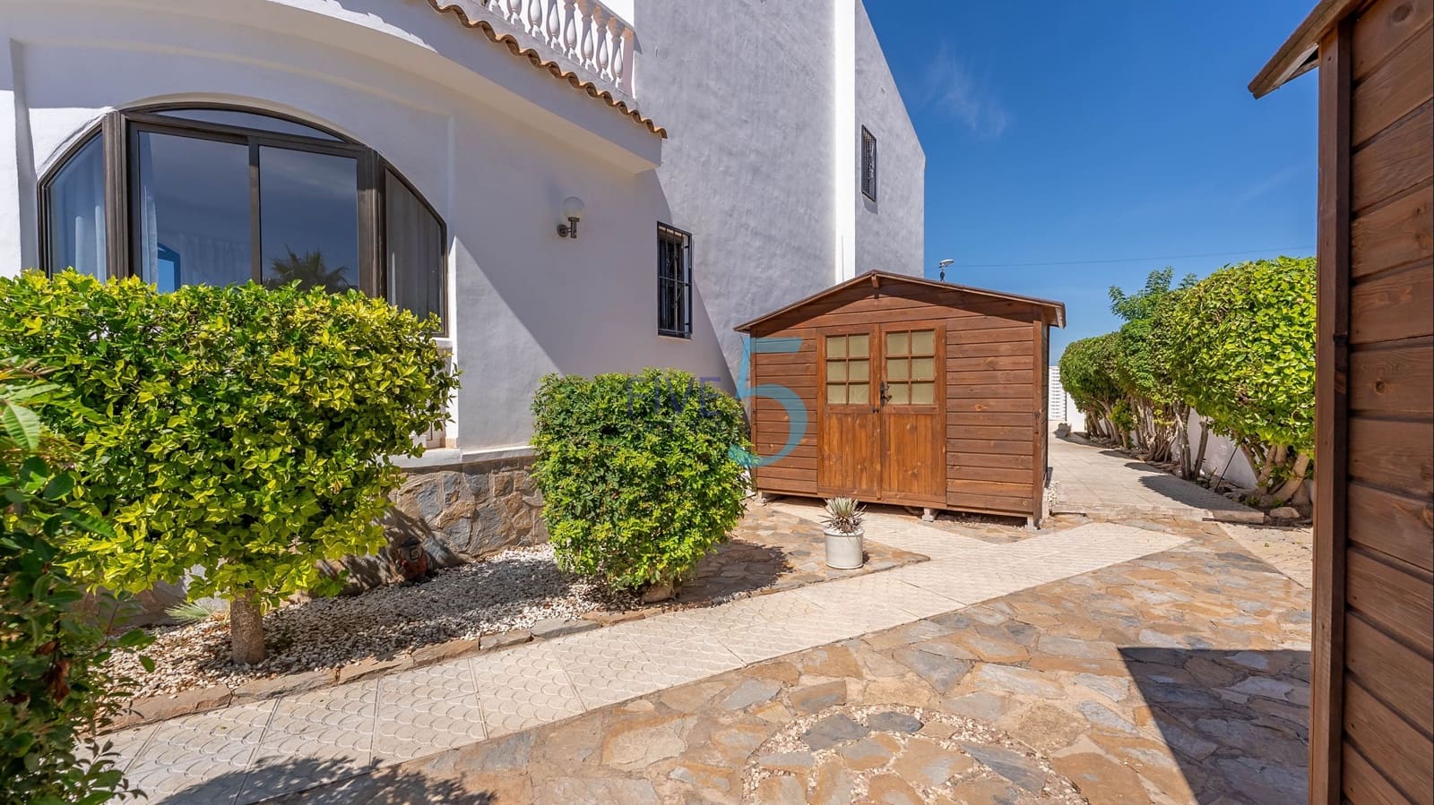 3 bedroom Villa for sale in Benijofar with pool garage - € 395,000 (Ref: 10017766)
