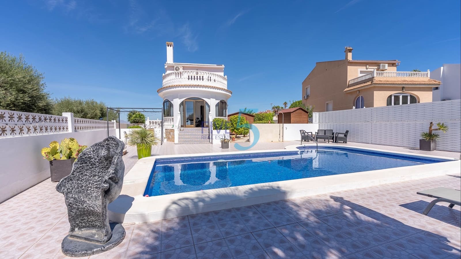 3 bedroom Villa for sale in Benijofar with pool garage - € 395,000 (Ref: 10017766)