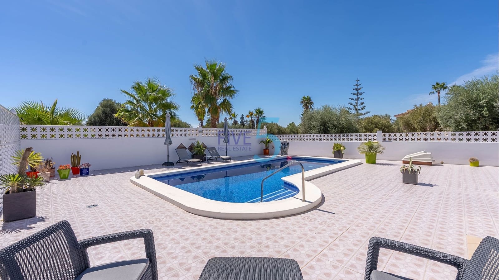 3 bedroom Villa for sale in Benijofar with pool garage - € 395,000 (Ref: 10017766)