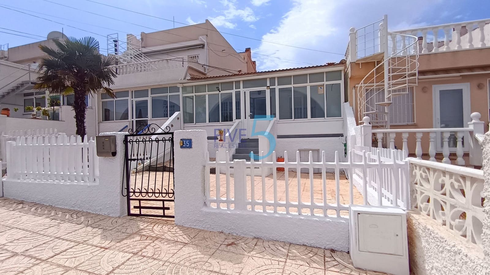 2 slaapkamer Bungalow te koop in Ciudad Quesada - € 149.995 (Ref: 10018085)