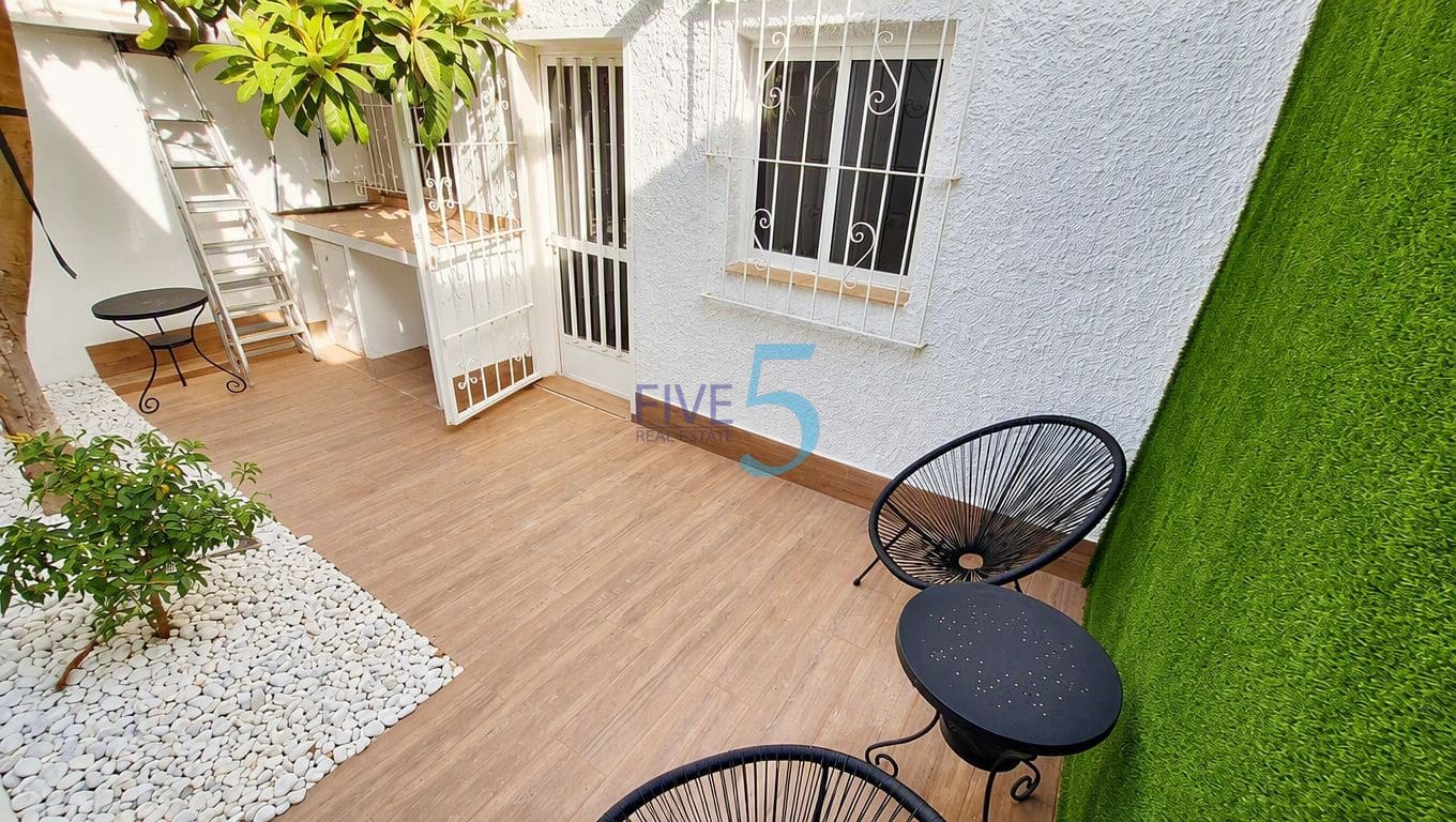 2 makuuhuone Paritalo myytävänä paikassa Playa Flamenca - 204 000 € (Ref: 10018793)