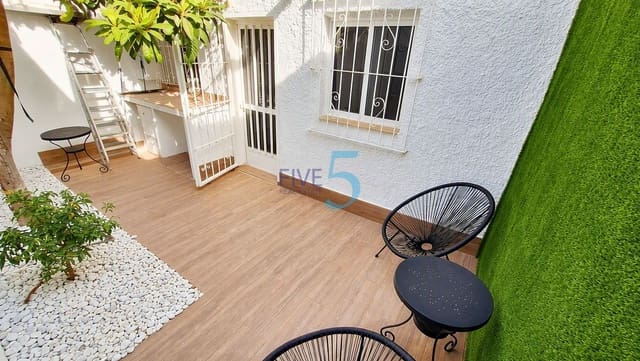 2 makuuhuone Paritalo myytävänä paikassa Playa Flamenca, Orihuela - 204 000 € (Ref: 10018793)