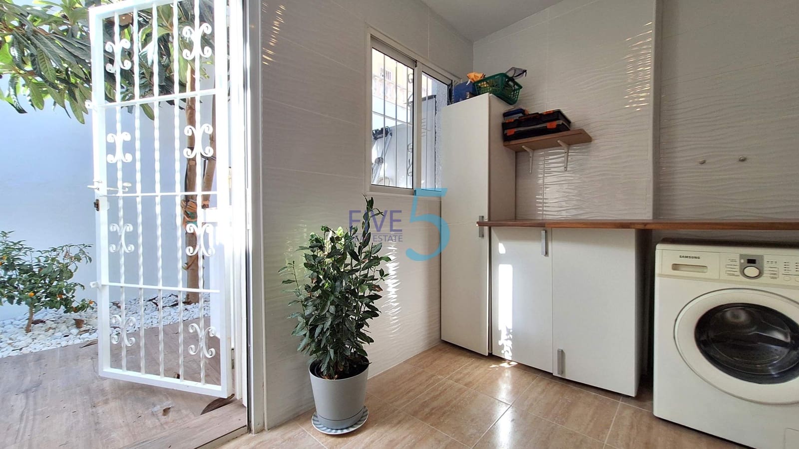 2 makuuhuone Paritalo myytävänä paikassa Playa Flamenca - 204 000 € (Ref: 10018793)