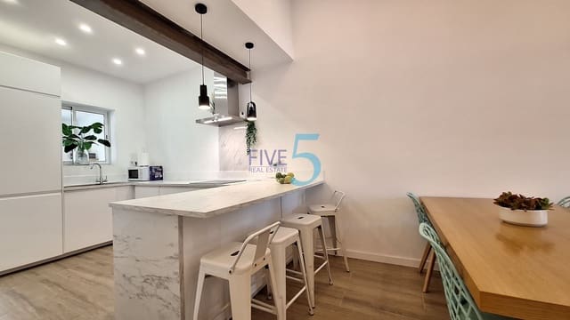 2 makuuhuone Paritalo myytävänä paikassa Playa Flamenca, Orihuela - 204 000 € (Ref: 10018793)