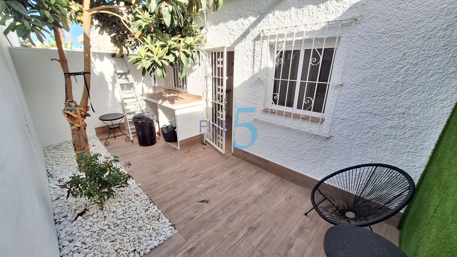 2 makuuhuone Paritalo myytävänä paikassa Playa Flamenca - 204 000 € (Ref: 10018793)