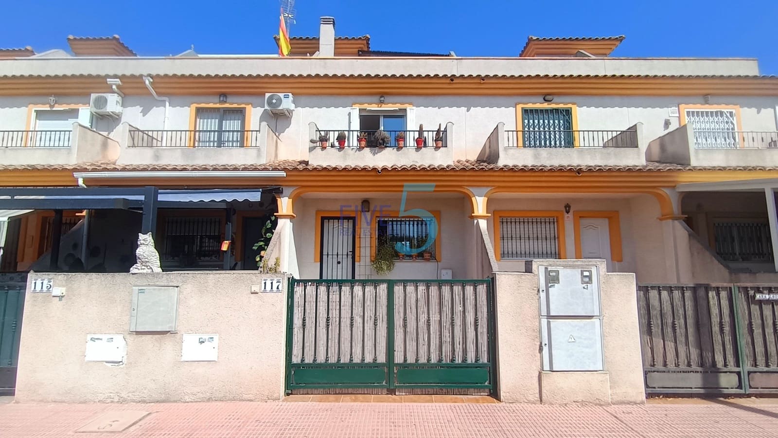 3 soverom Hus til salgs i Daya Nueva med svømmebasseng - € 167 000 (Ref: 10019402)