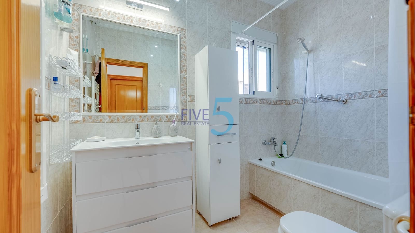 3 bedroom Villa for sale in Ciudad Quesada with pool garage - € 265,000 (Ref: 10019403)