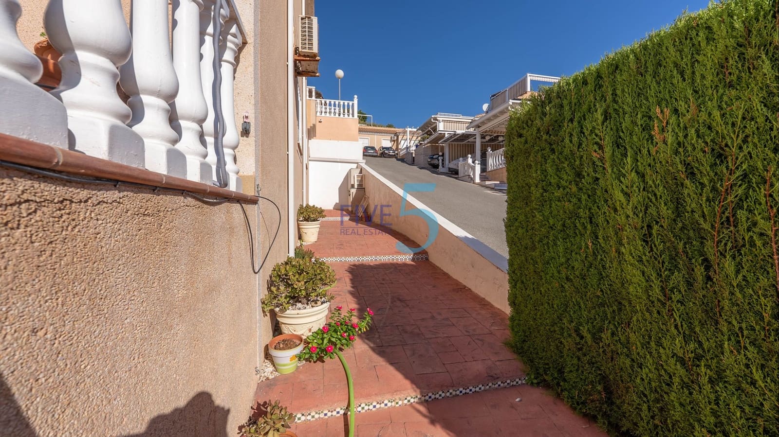 3 bedroom Villa for sale in Ciudad Quesada with pool garage - € 265,000 (Ref: 10019403)