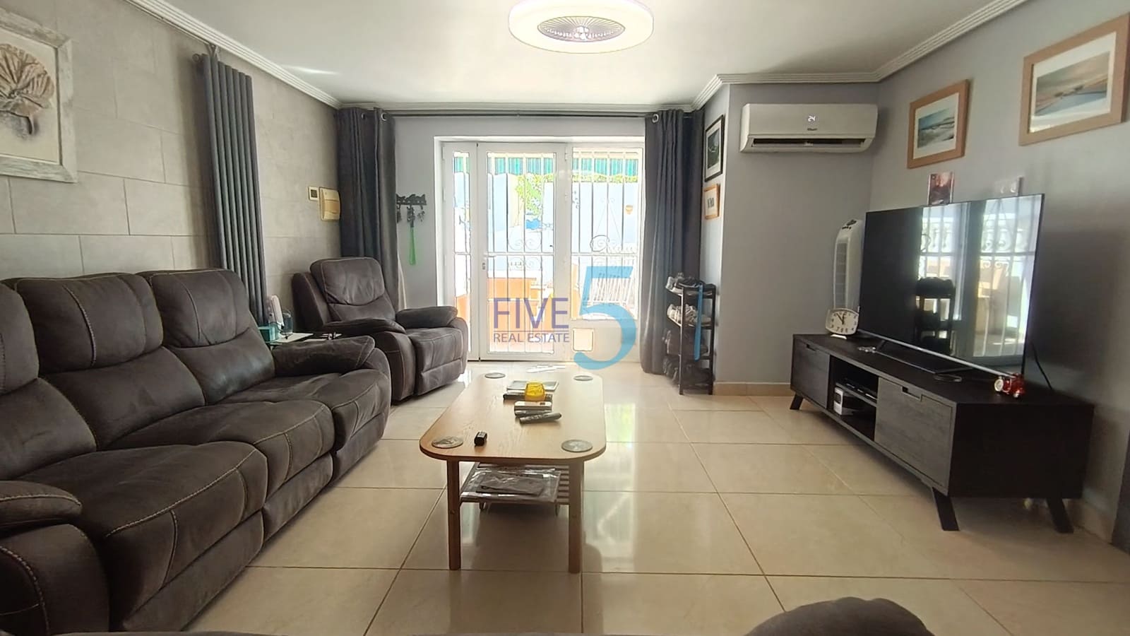 3 makuuhuone Huvila myytävänä paikassa Ciudad Quesada mukana uima-altaan - 265 000 € (Ref: 10019405)