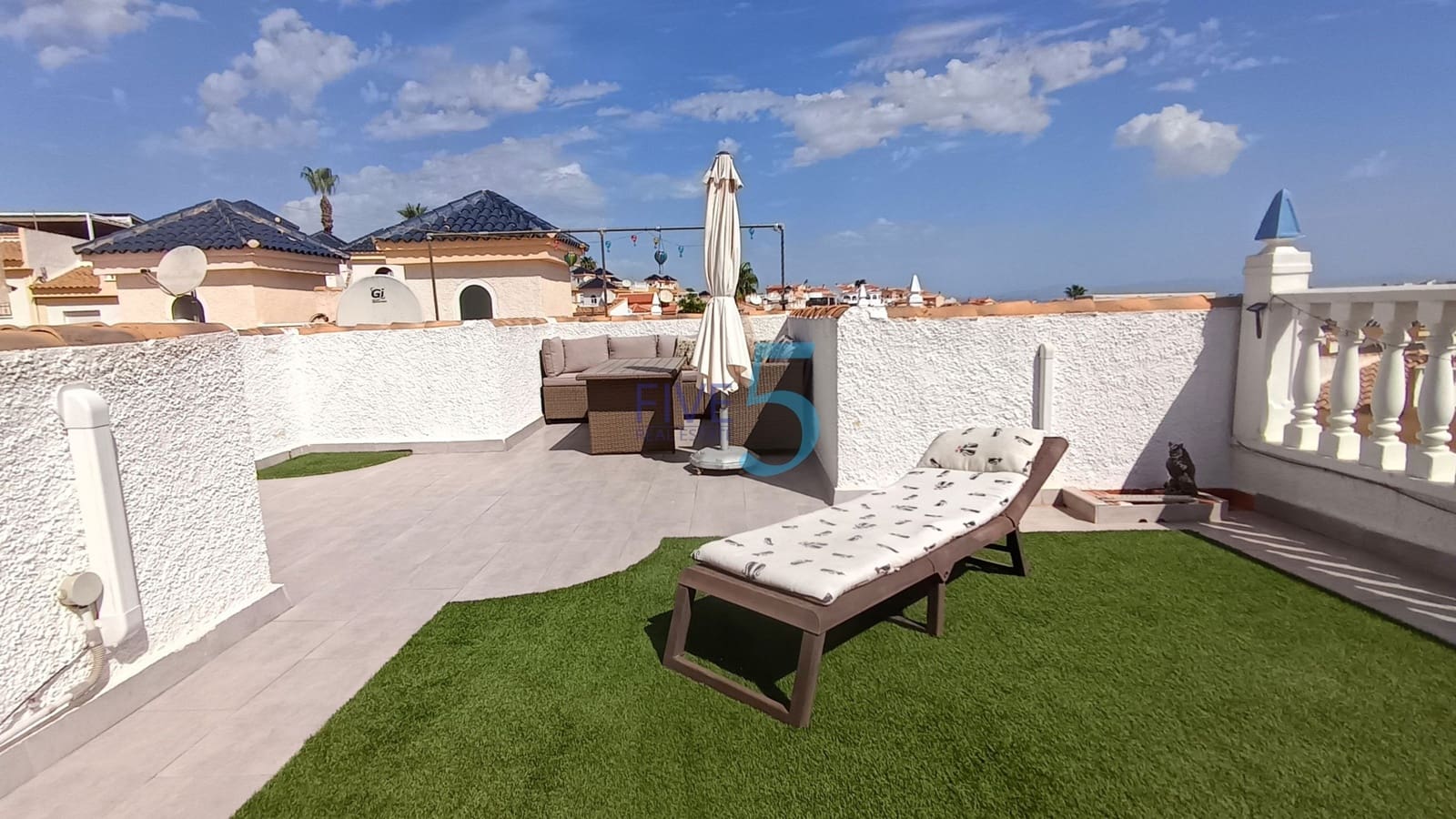 3 makuuhuone Huvila myytävänä paikassa Ciudad Quesada mukana uima-altaan - 265 000 € (Ref: 10019405)
