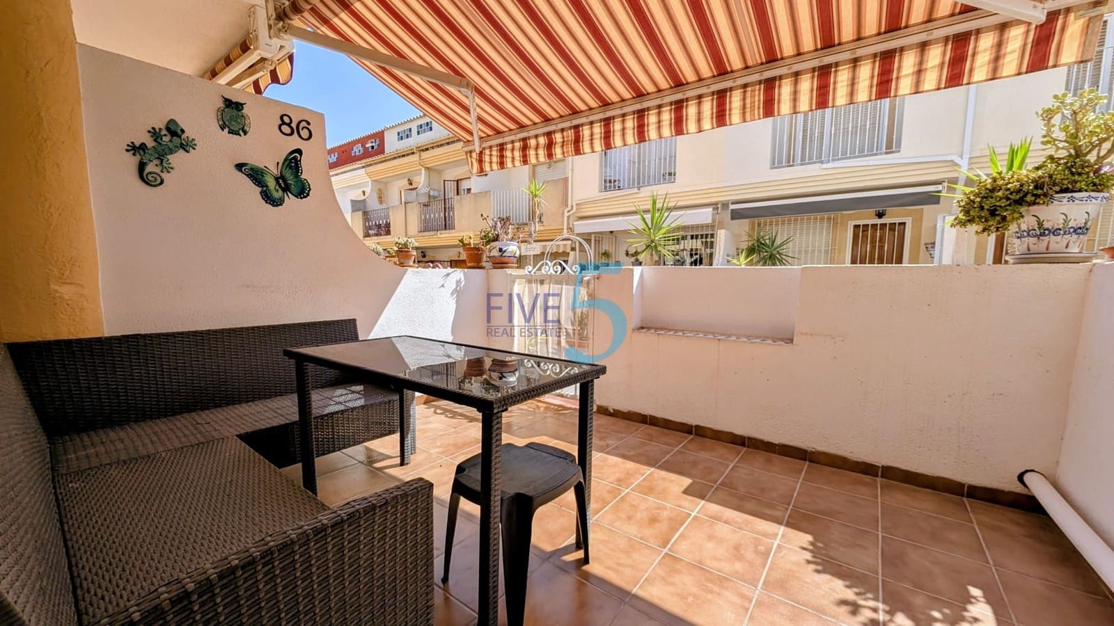 3 soveværelse Byhus til salg i Playa Flamenca med swimmingpool - € 184.900 (Ref: 10019565)