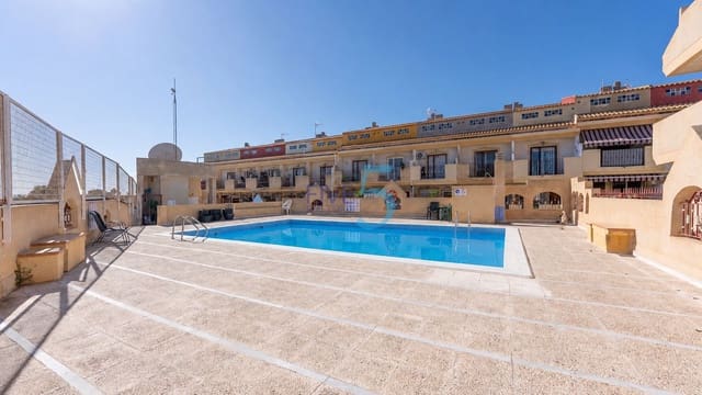 3 soveværelse Byhus til salg i Playa Flamenca, Orihuela med swimmingpool - € 184.900 (Ref: 10019565)