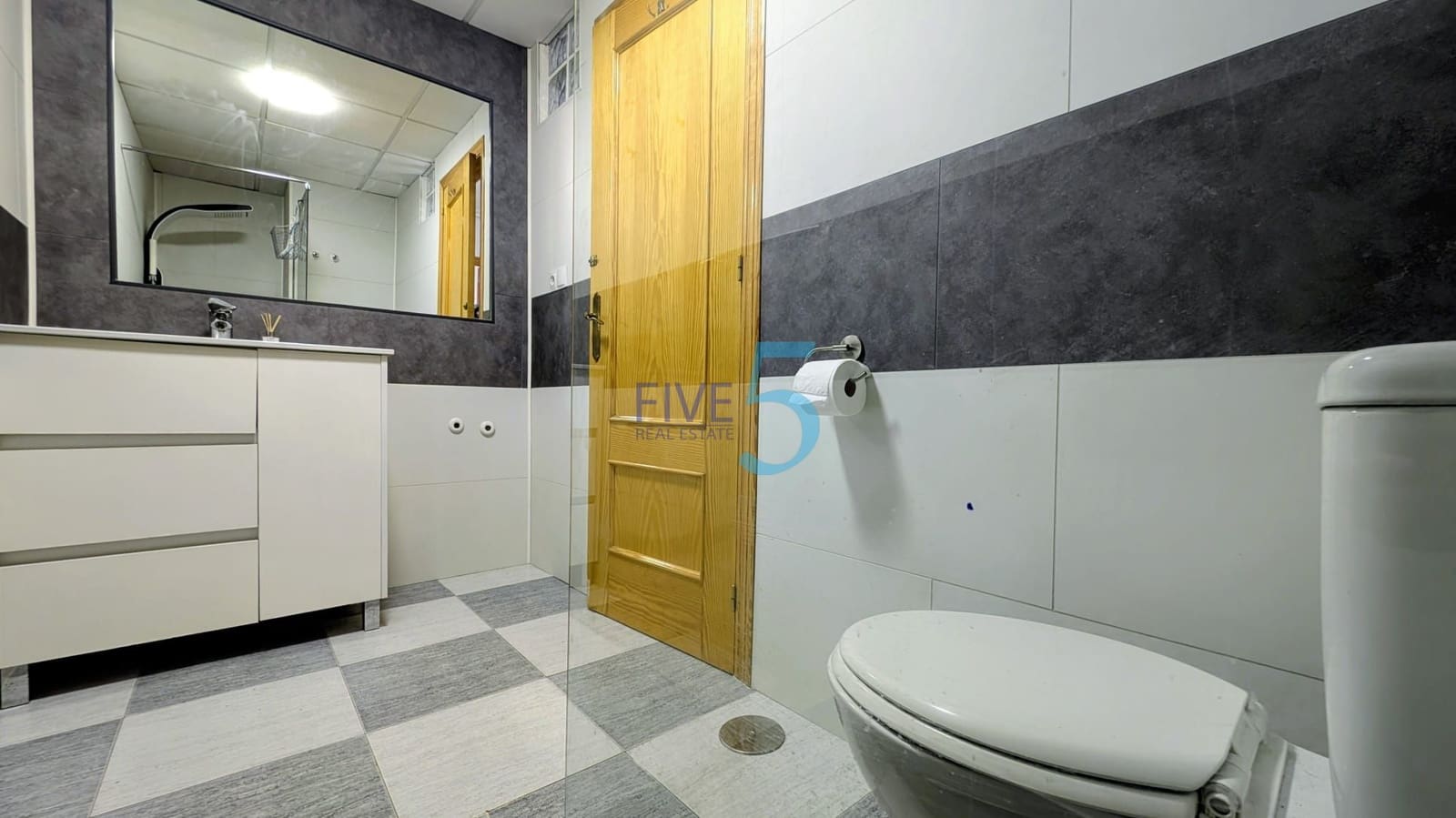 3 soveværelse Byhus til salg i Playa Flamenca med swimmingpool - € 184.900 (Ref: 10019565)