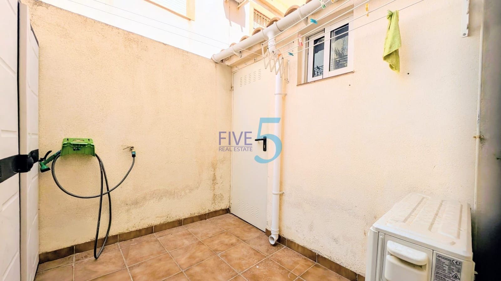 3 soveværelse Byhus til salg i Playa Flamenca med swimmingpool - € 184.900 (Ref: 10019565)
