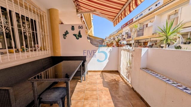 3 soveværelse Byhus til salg i Playa Flamenca, Orihuela med swimmingpool - € 184.900 (Ref: 10019565)