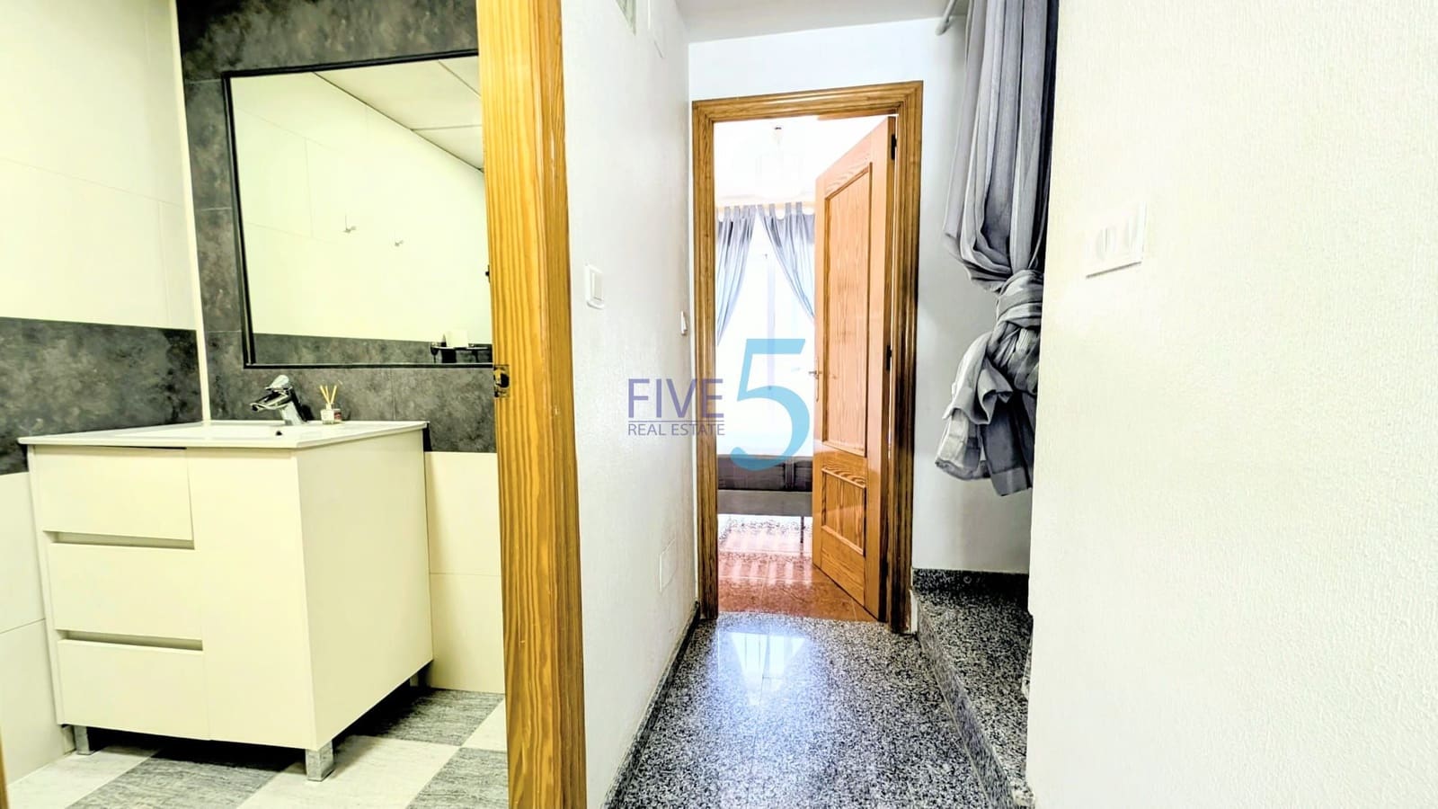 3 soveværelse Byhus til salg i Playa Flamenca med swimmingpool - € 184.900 (Ref: 10019565)