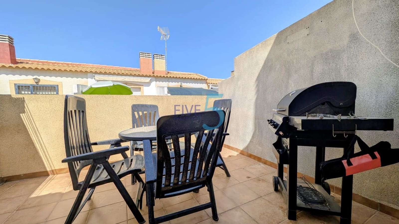 3 soveværelse Byhus til salg i Playa Flamenca med swimmingpool - € 184.900 (Ref: 10019565)
