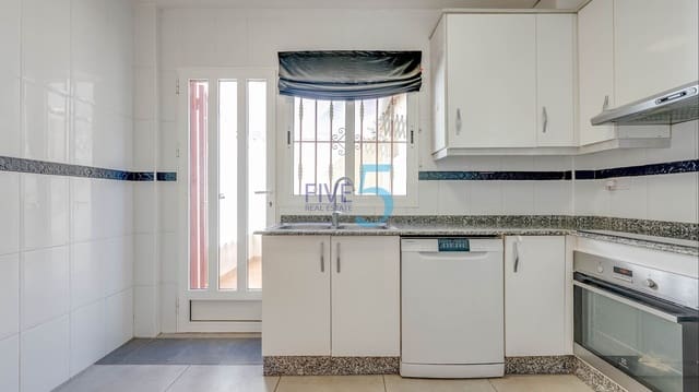3 sovrum Hus till salu i Playa Flamenca, Orihuela med pool - 179 999 € (Ref: 10019565)