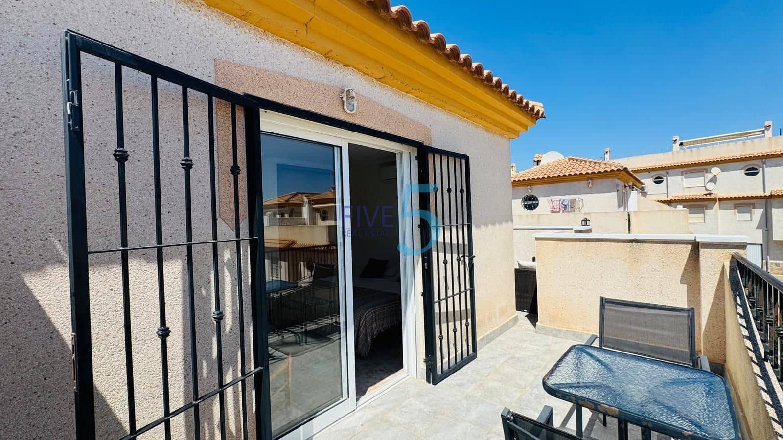 2 slaapkamer Huis te koop in Playa Flamenca met zwembad garage - € 197.500 (Ref: 10019566)