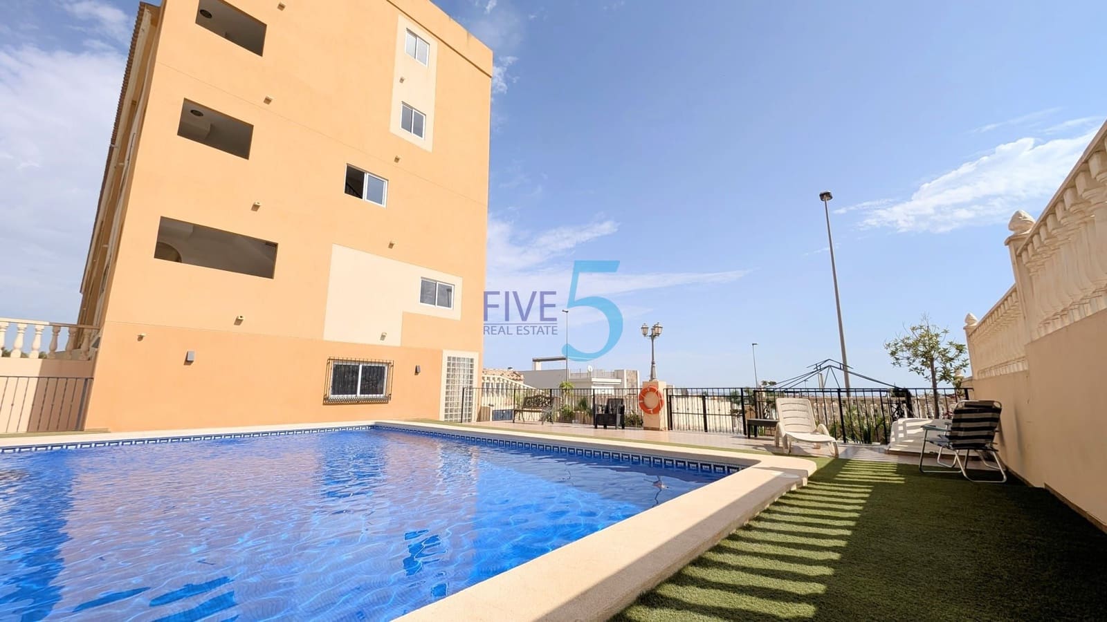 2 soverom Leilighet til salgs i Villamartin med svømmebasseng - € 190 000 (Ref: 10019567)