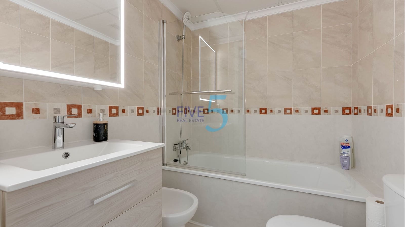 2 bedroom Apartment for sale in Villamartin with pool - € 184,999 (Ref: 10019567)