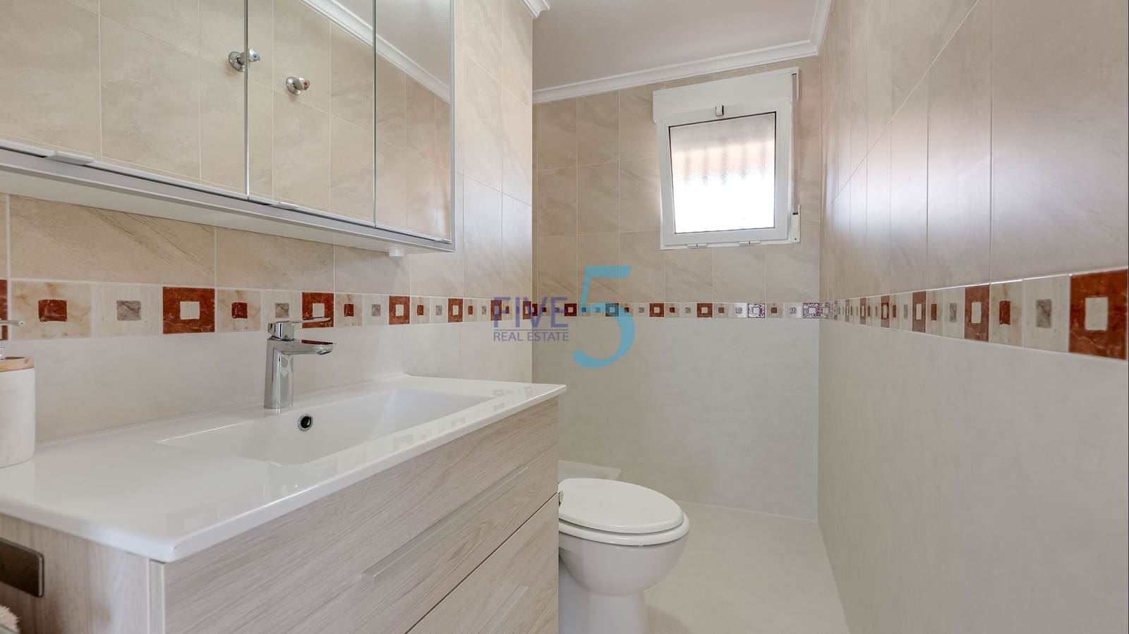 2 bedroom Apartment for sale in Villamartin with pool - € 184,999 (Ref: 10019567)