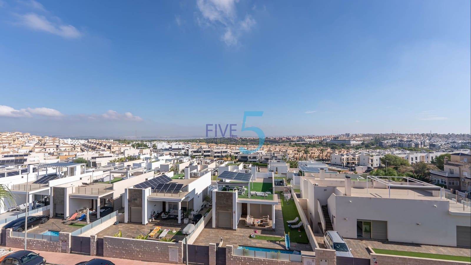 2 bedroom Apartment for sale in Villamartin with pool - € 184,999 (Ref: 10019567)