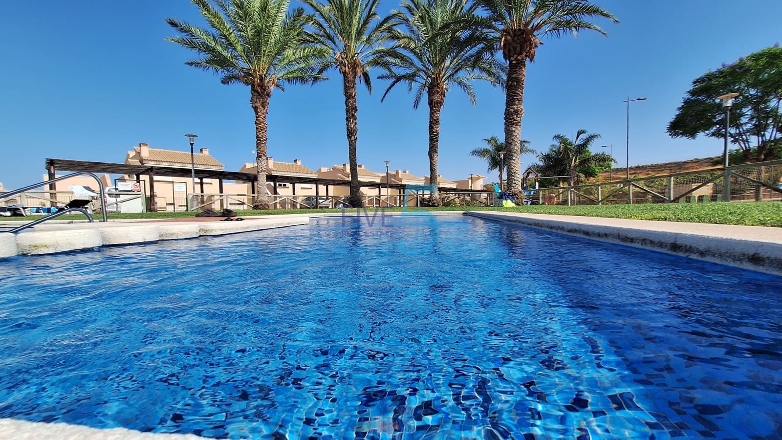 Apartamento de 2 habitaciones en La Tercia en venta con piscina garaje - 135.000 € (Ref: 10020003)