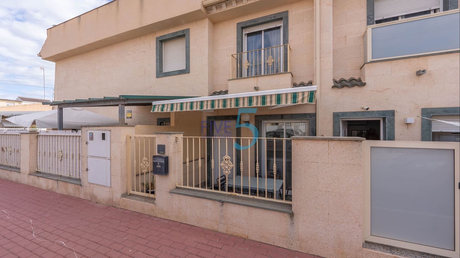2 bedroom Townhouse for sale in La Mata with garage - € 199,999 (Ref: 10021668)