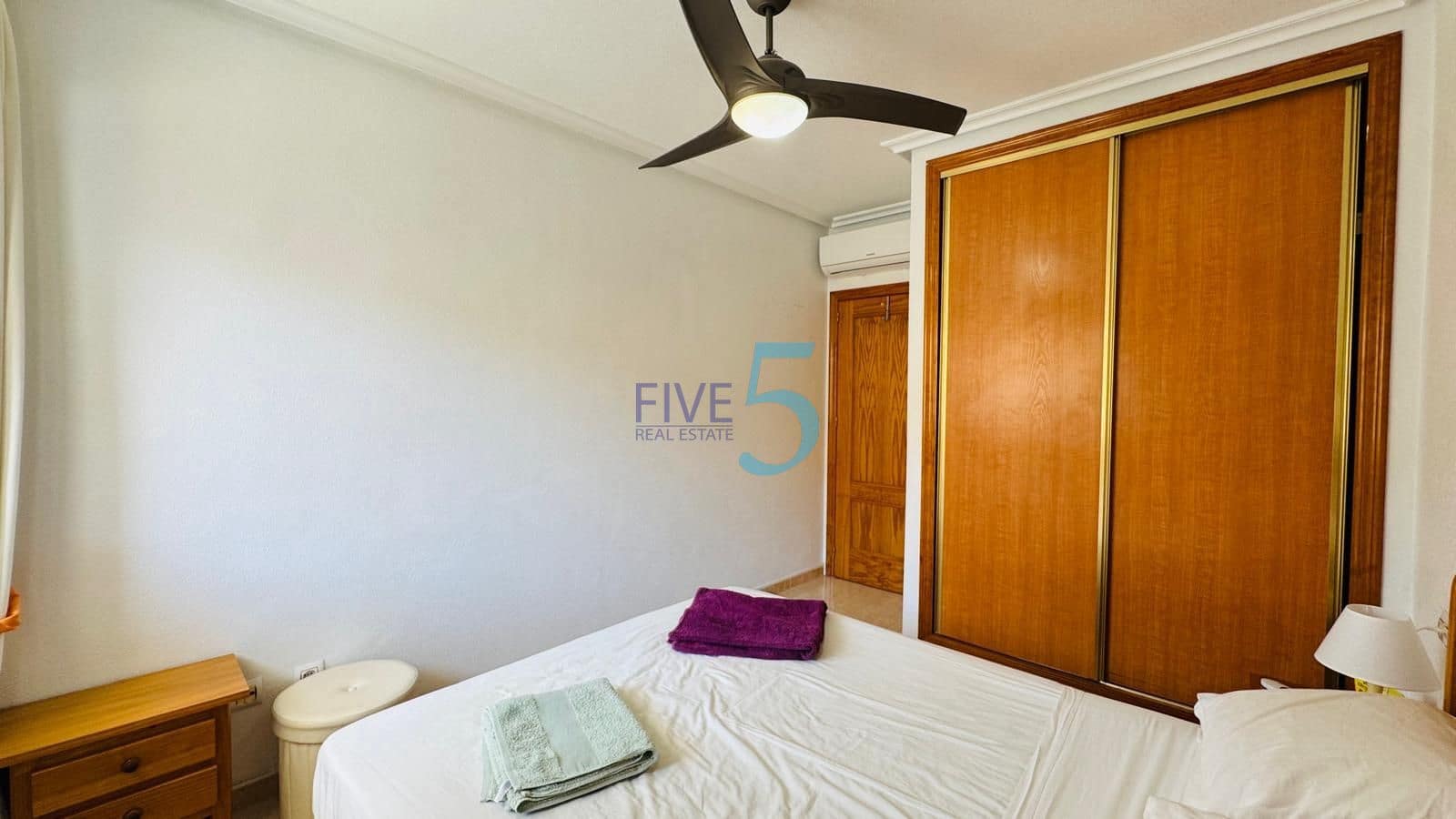 2 Zimmer Apartment zu verkaufen in La Zenia mit Pool Garage - 230.000 € (Ref: 10021768)