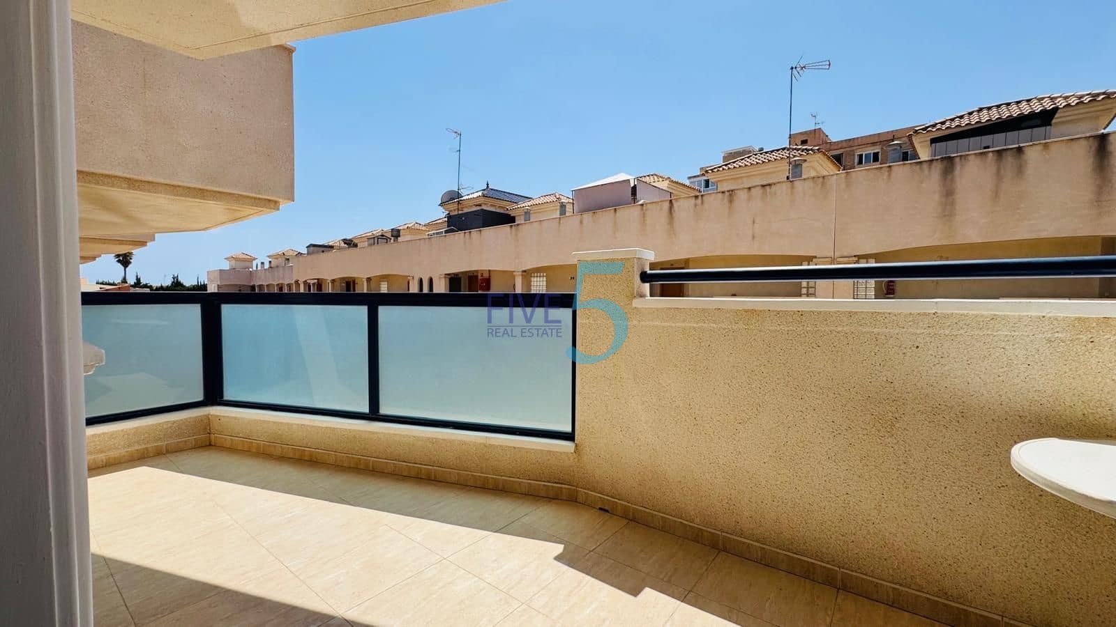 2 Zimmer Apartment zu verkaufen in La Zenia mit Pool Garage - 230.000 € (Ref: 10021768)