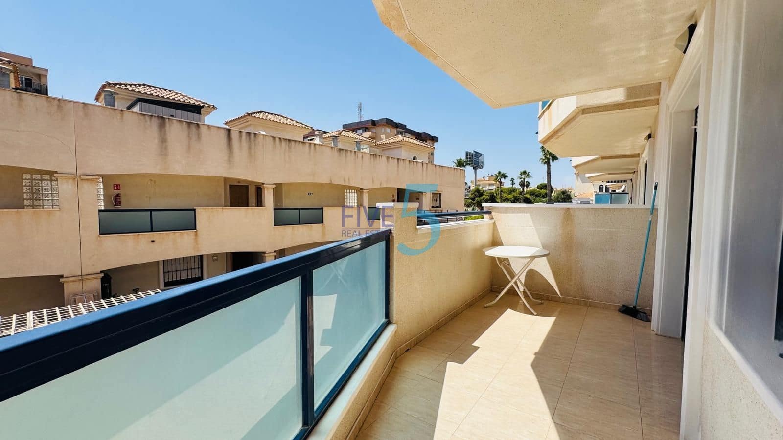 2 Zimmer Apartment zu verkaufen in La Zenia mit Pool Garage - 230.000 € (Ref: 10021768)