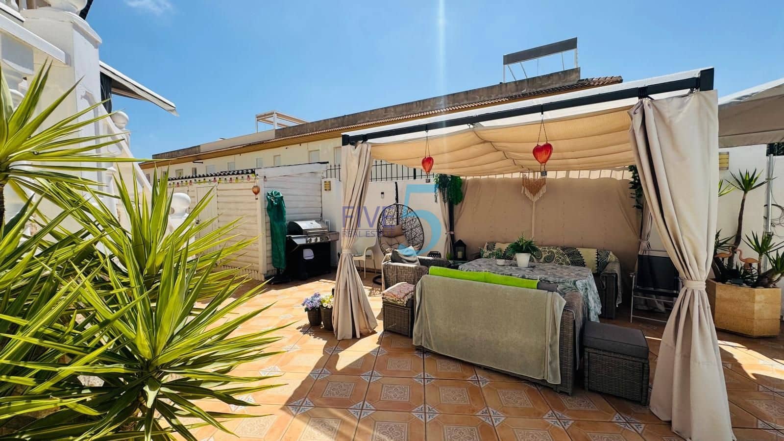 3 slaapkamer Huis te koop in Dona Pepa met zwembad - € 310.000 (Ref: 10023323)