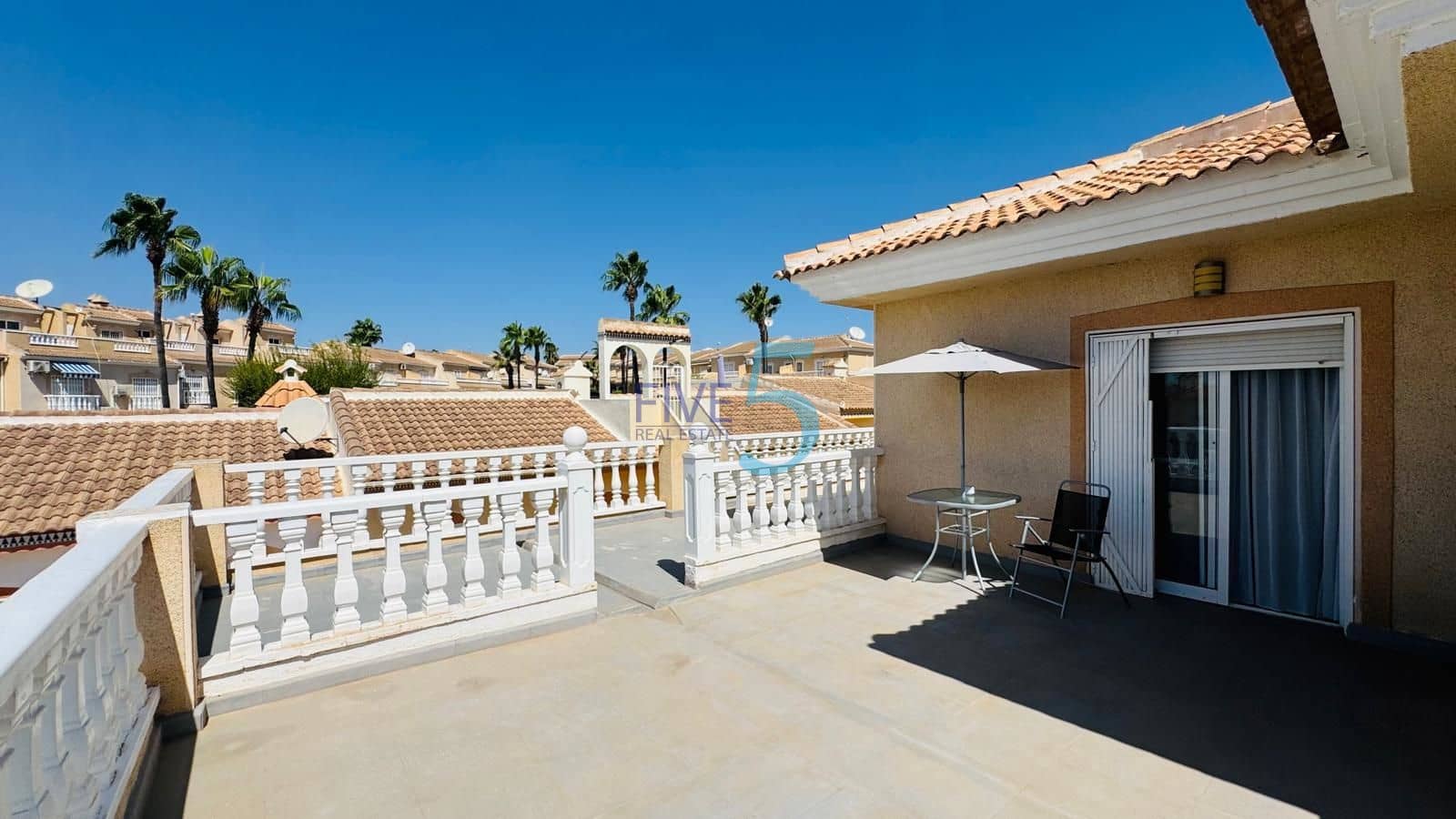 3 slaapkamer Huis te koop in Dona Pepa met zwembad - € 310.000 (Ref: 10023323)