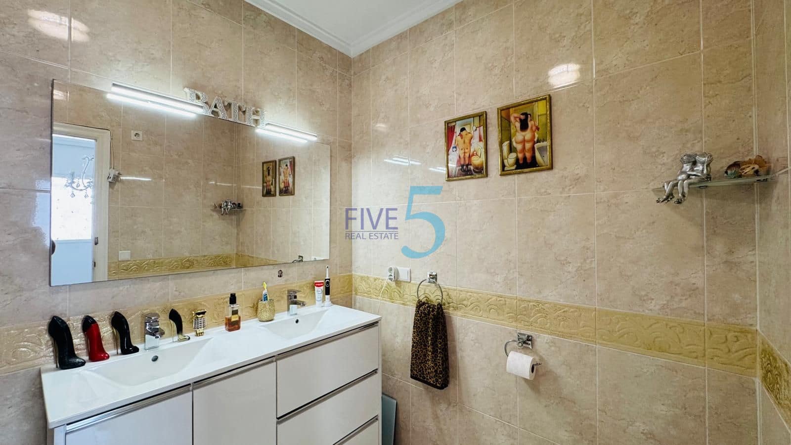 3 slaapkamer Huis te koop in Dona Pepa met zwembad - € 310.000 (Ref: 10023323)