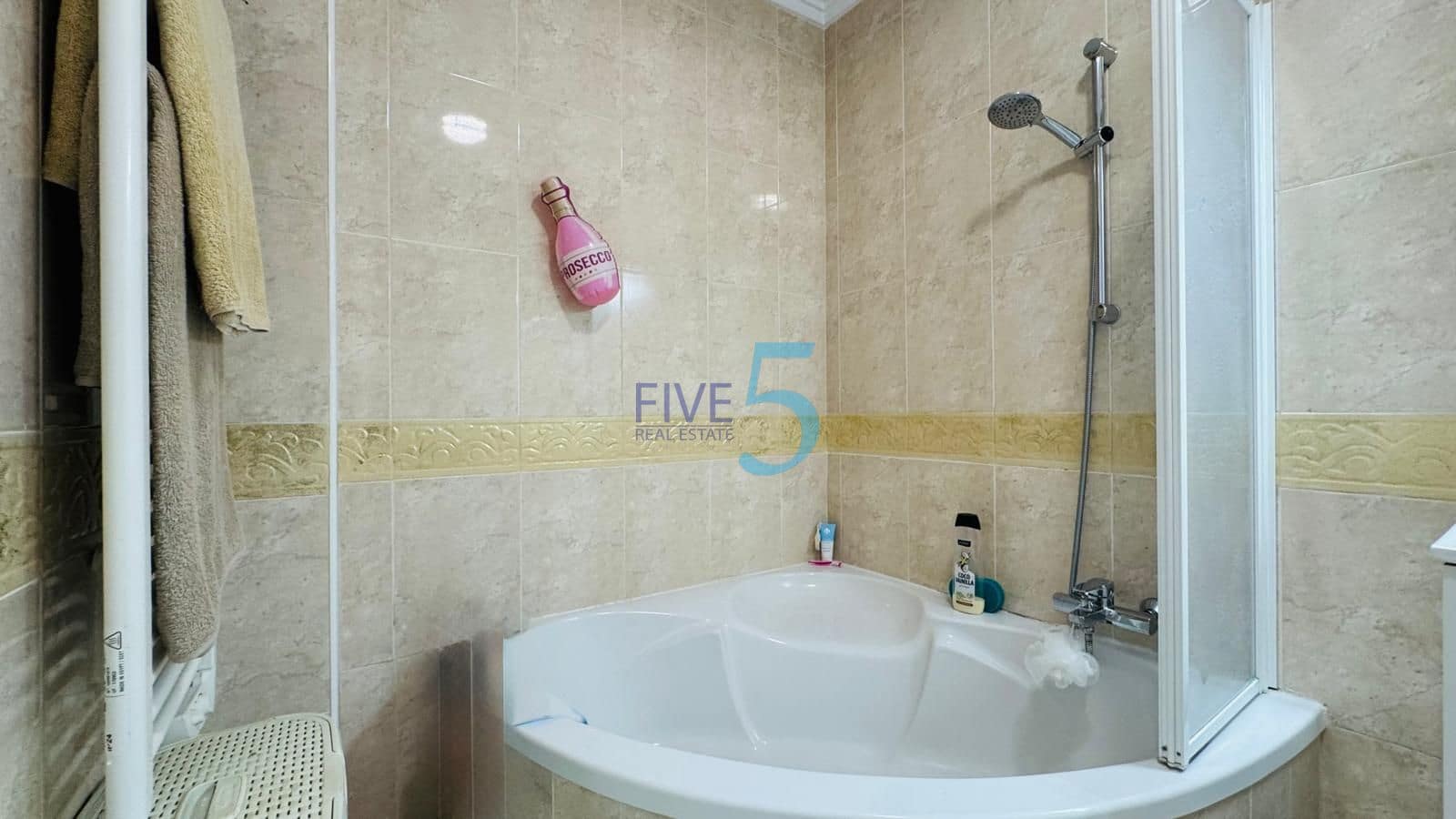 3 slaapkamer Huis te koop in Dona Pepa met zwembad - € 310.000 (Ref: 10023323)