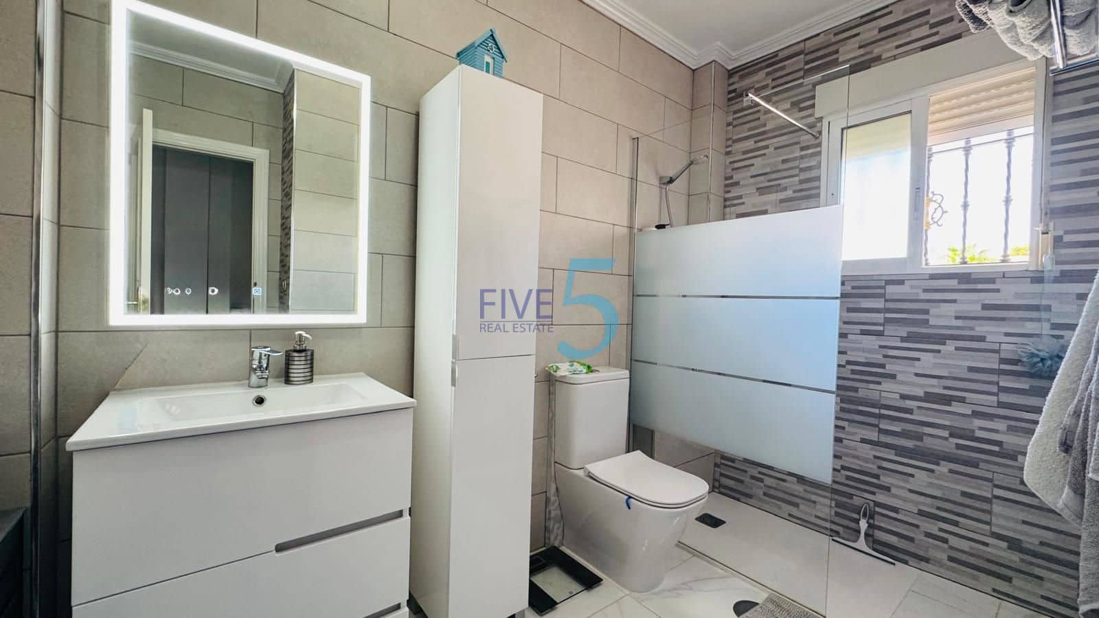 2 Zimmer Haus zu verkaufen in Villamartin mit Pool - 235.000 € (Ref: 10024645)