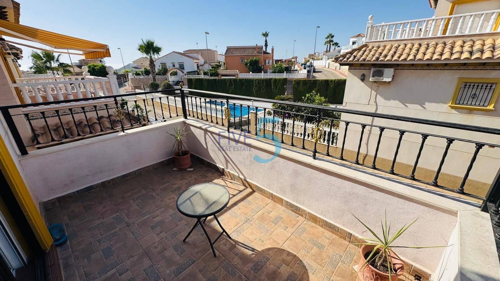 2 Zimmer Haus zu verkaufen in Villamartin mit Pool - 235.000 € (Ref: 10024645)