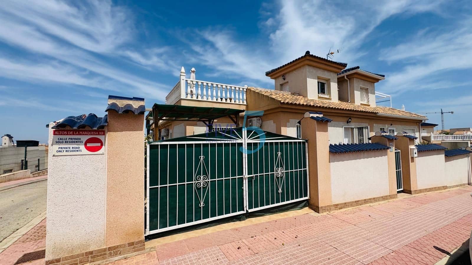 2 bedroom Townhouse for sale in Ciudad Quesada with pool garage - € 199,999 (Ref: 10024732)