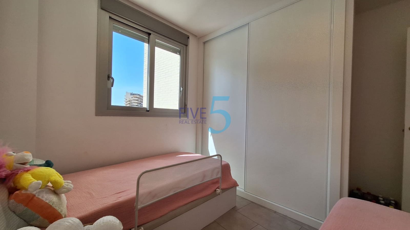 3 bedroom Apartment for sale in Arenales del Sol with pool garage - € 625,000 (Ref: 10026523)