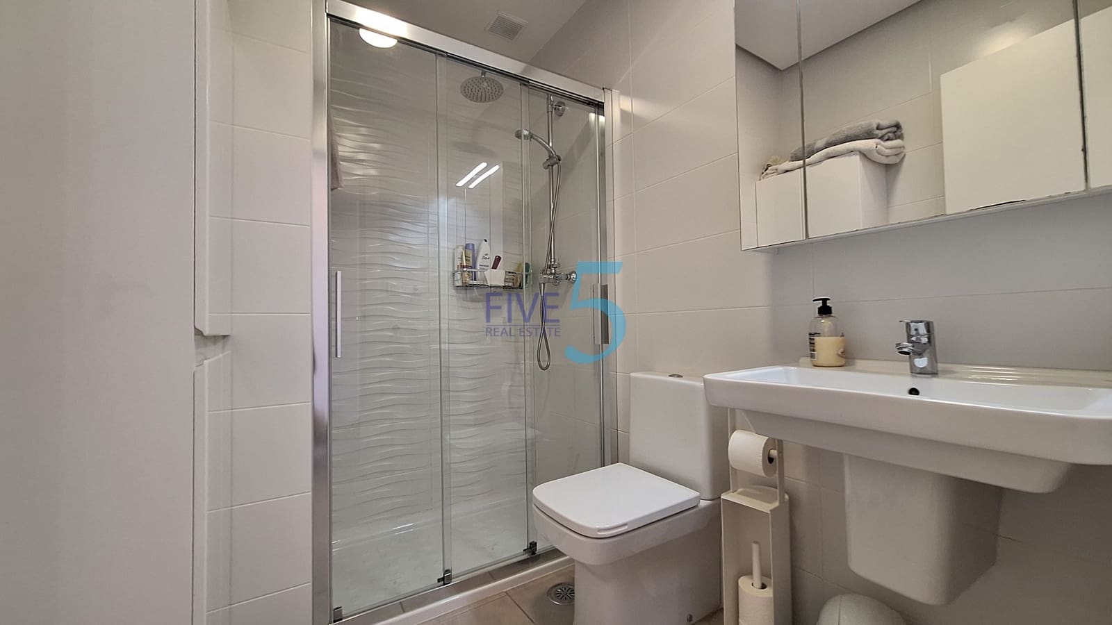 3 bedroom Apartment for sale in Arenales del Sol with pool garage - € 625,000 (Ref: 10026523)