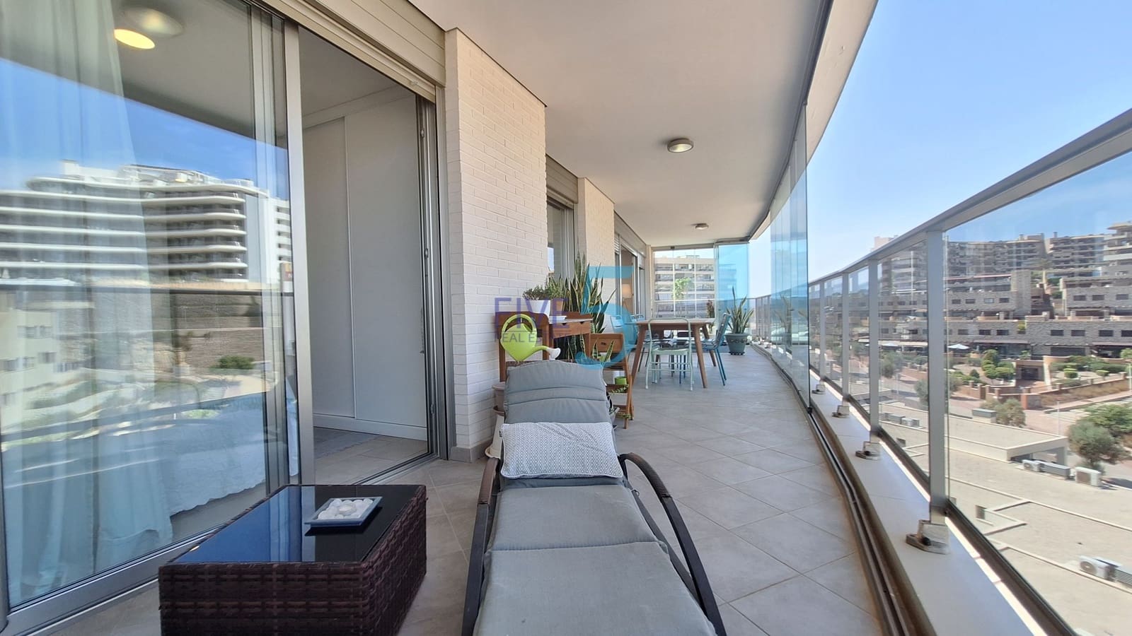 3 bedroom Apartment for sale in Arenales del Sol with pool garage - € 625,000 (Ref: 10026523)