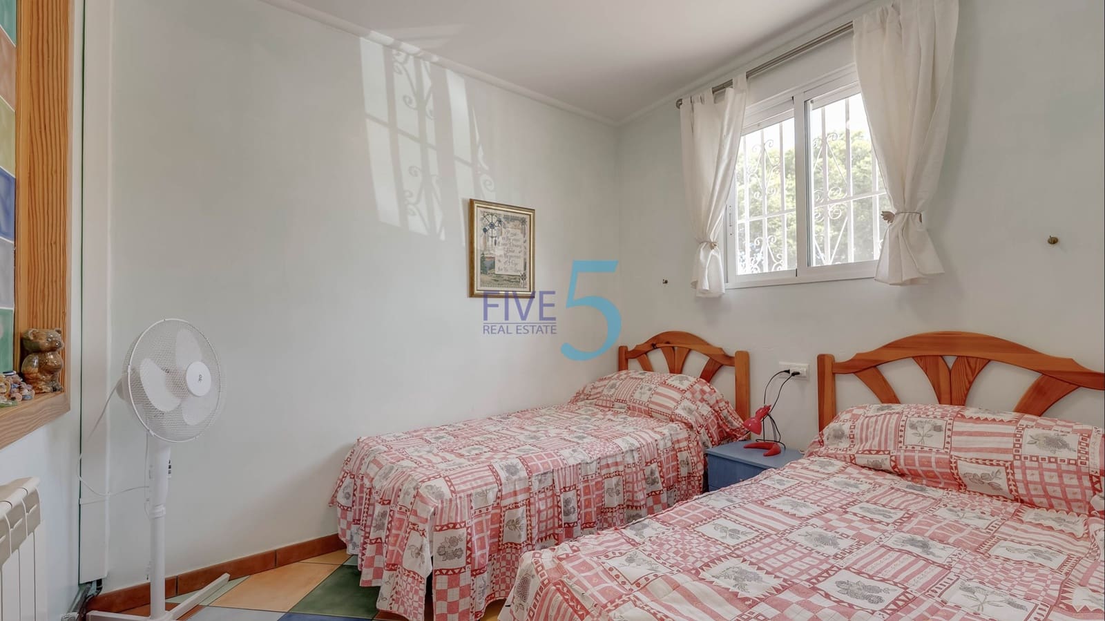 3 makuuhuone Omakotitalo myytävänä paikassa Torrevieja - 195 000 € (Ref: 10026524)