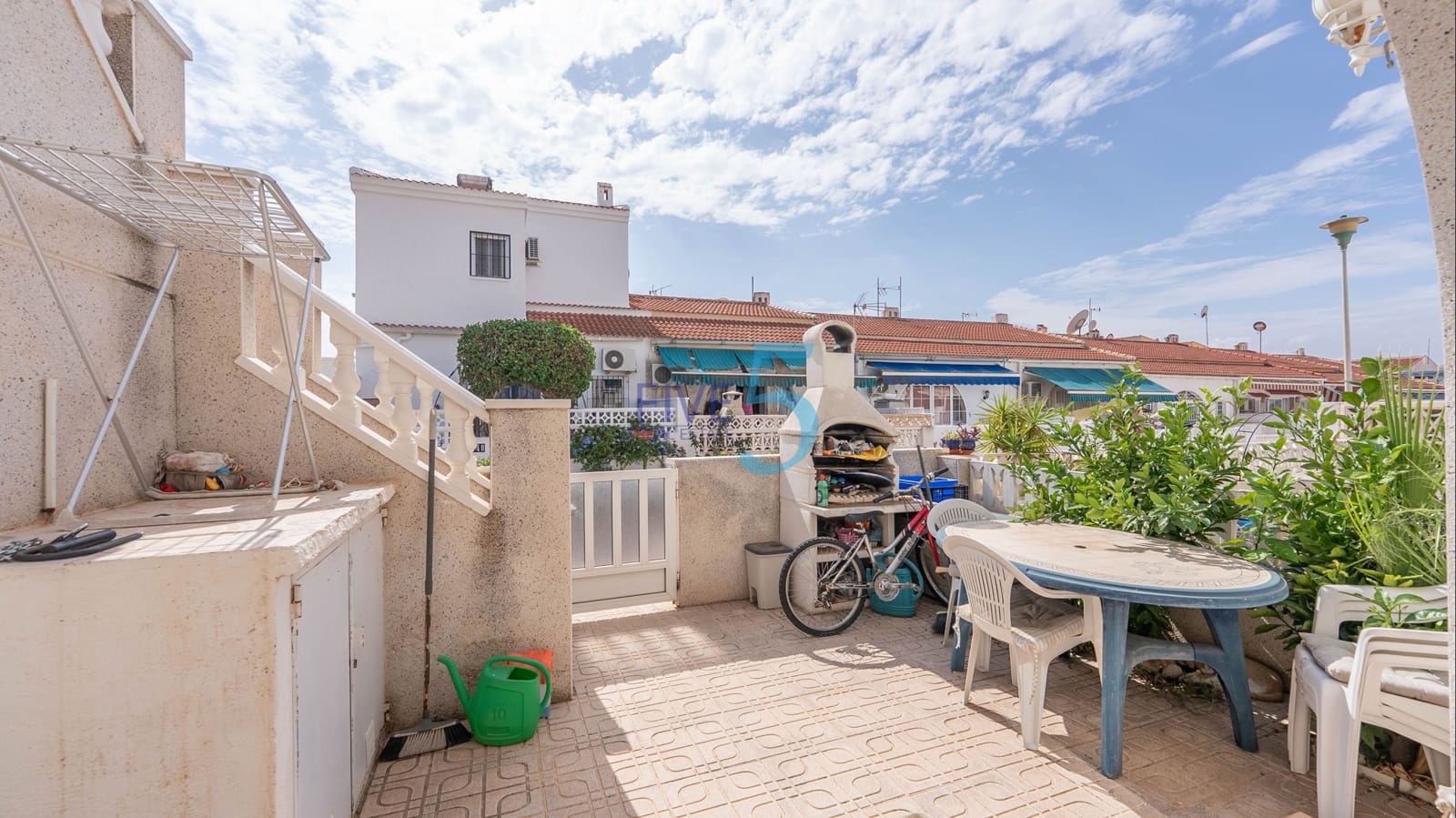 3 makuuhuone Omakotitalo myytävänä paikassa Torrevieja - 195 000 € (Ref: 10026524)