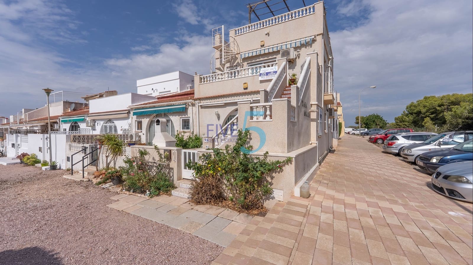 3 makuuhuone Omakotitalo myytävänä paikassa Torrevieja - 195 000 € (Ref: 10026524)